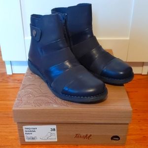 Tara M Qiana Navy Ankle Boots, size 38